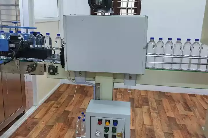 bottle water from air